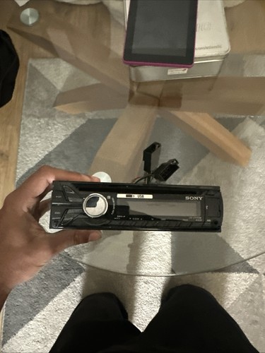 Sony car radio - radio, cd
